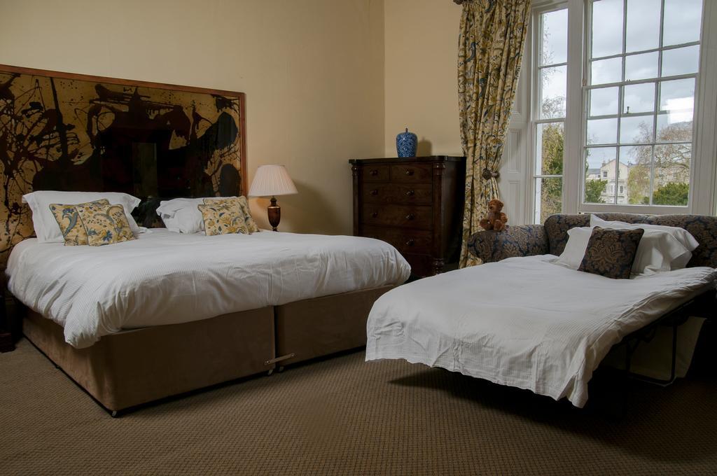 Clarence Court Hotel Cheltenham Exterior foto